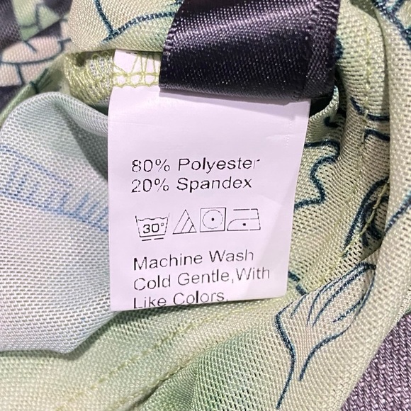 SHEIN Graphic Print Long Sleeve Mesh Tee Green Size Medium - Picture 8 of 9